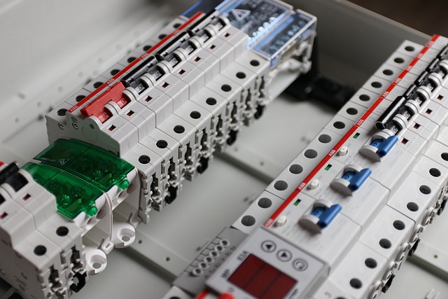 Revize elektrických spotřebičů ve firmách je nutná a povinná
